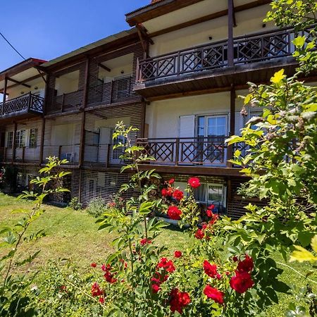 Ξενοδοχειο Παπαναγιωτου Hotel Neraïdochóri Eksteriør billede