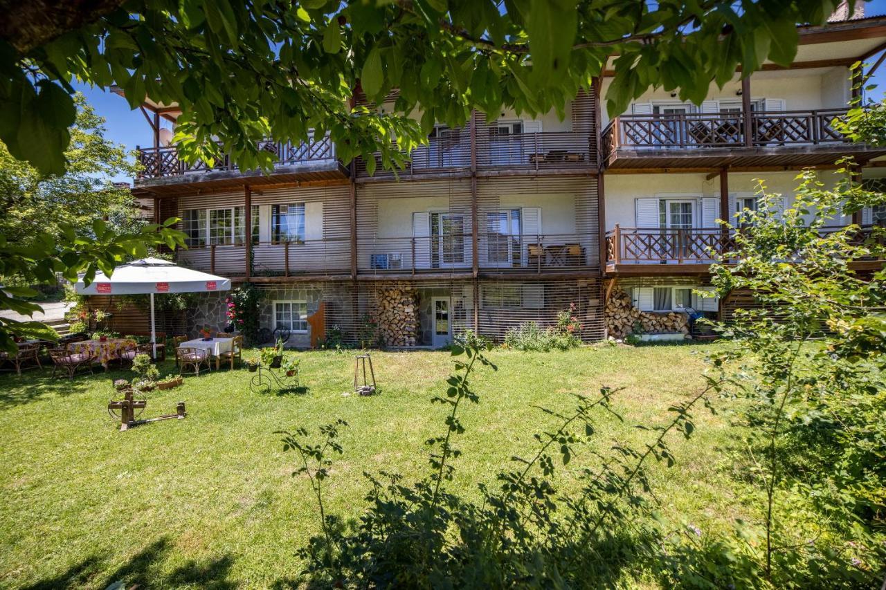 Ξενοδοχειο Παπαναγιωτου Hotel Neraïdochóri Eksteriør billede