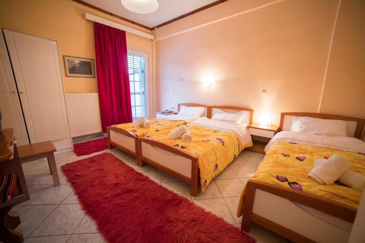 Ξενοδοχειο Παπαναγιωτου Hotel Neraïdochóri Eksteriør billede