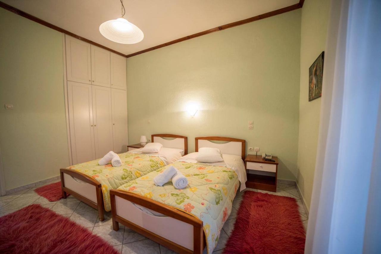 Ξενοδοχειο Παπαναγιωτου Hotel Neraïdochóri Eksteriør billede