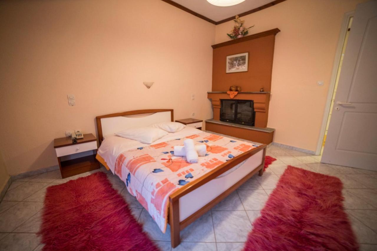 Ξενοδοχειο Παπαναγιωτου Hotel Neraïdochóri Eksteriør billede