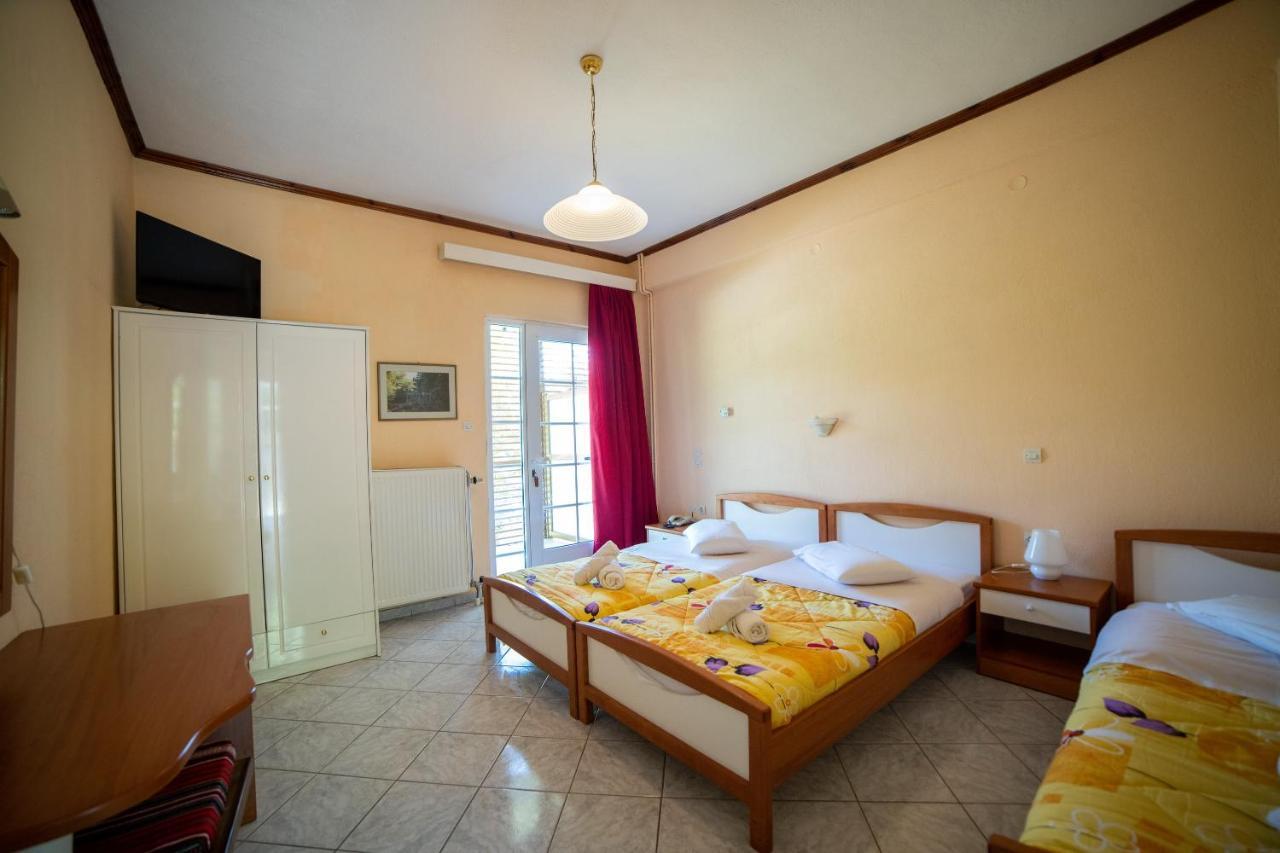 Ξενοδοχειο Παπαναγιωτου Hotel Neraïdochóri Eksteriør billede