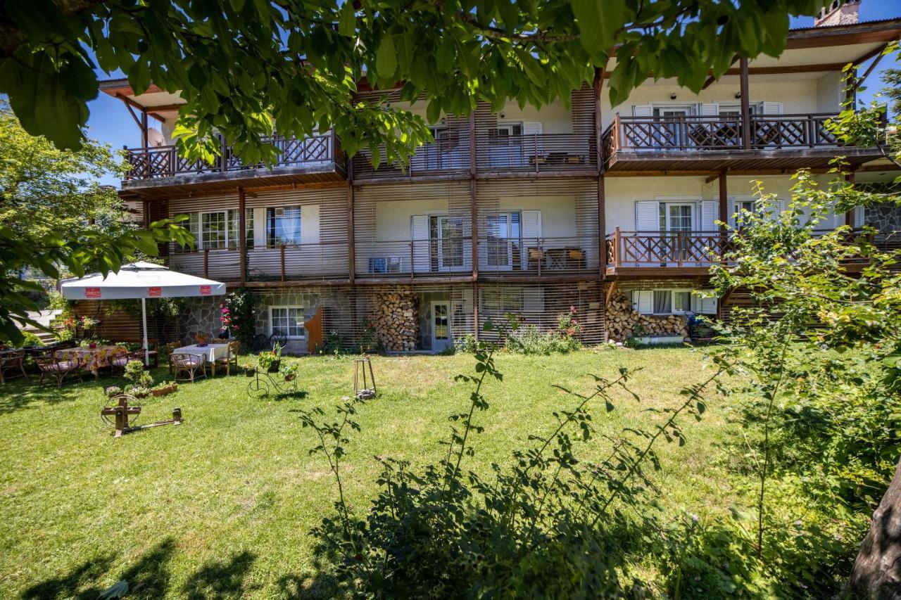 Ξενοδοχειο Παπαναγιωτου Hotel Neraïdochóri Eksteriør billede