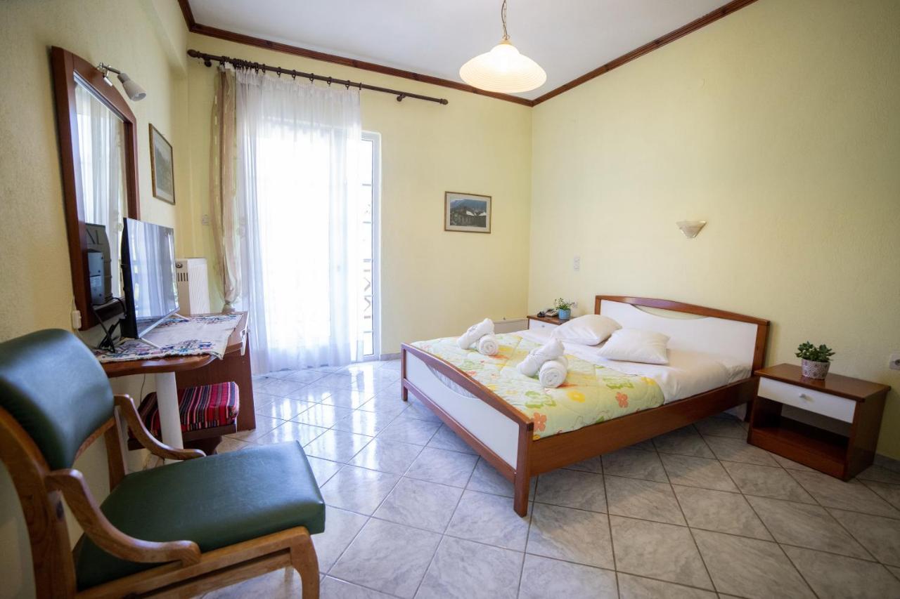Ξενοδοχειο Παπαναγιωτου Hotel Neraïdochóri Eksteriør billede